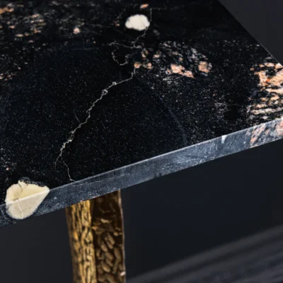 Konzola OMEGA 80cm mramorová čierna so zlatým rámom ručne vyrobená