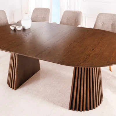 Rozťahovací okrúhly jedálenský stôl VALHALLA WOOD v tmavom dubovom prevedení