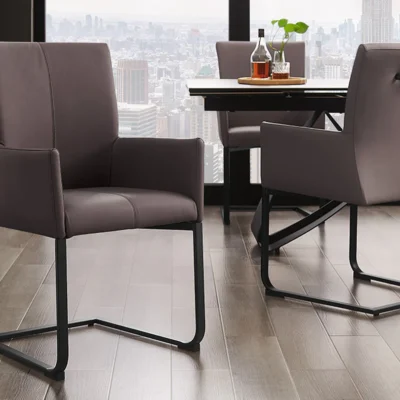 Dizajnová stolička SAMSON v šedom koženom prevedení