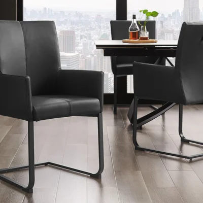 Dizajnová stolička SAMSON v čiernom koženom prevedení